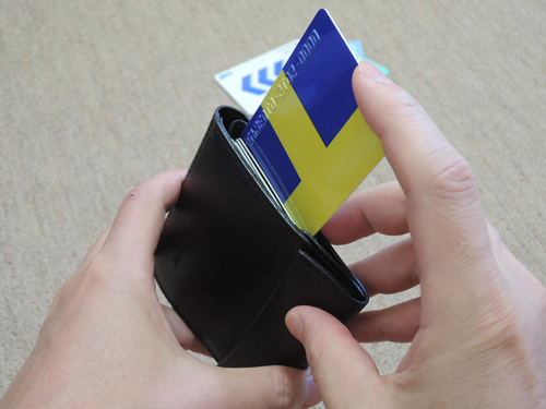 薄い財布アブラサス