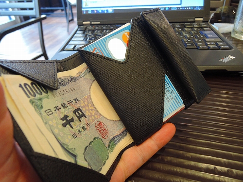 薄い財布アブラサス